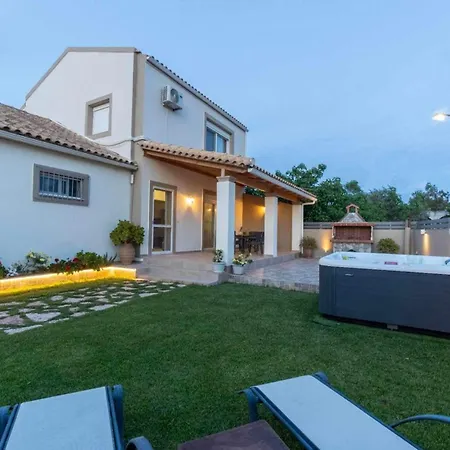 Tesoro Villa